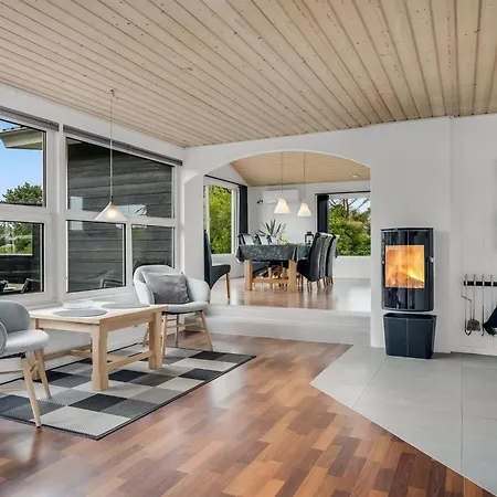 Bengta - 200m From The Sea By Interhome Feriehus Løkken